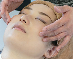 フェイシャルメニュー：フェイシャルエステ2